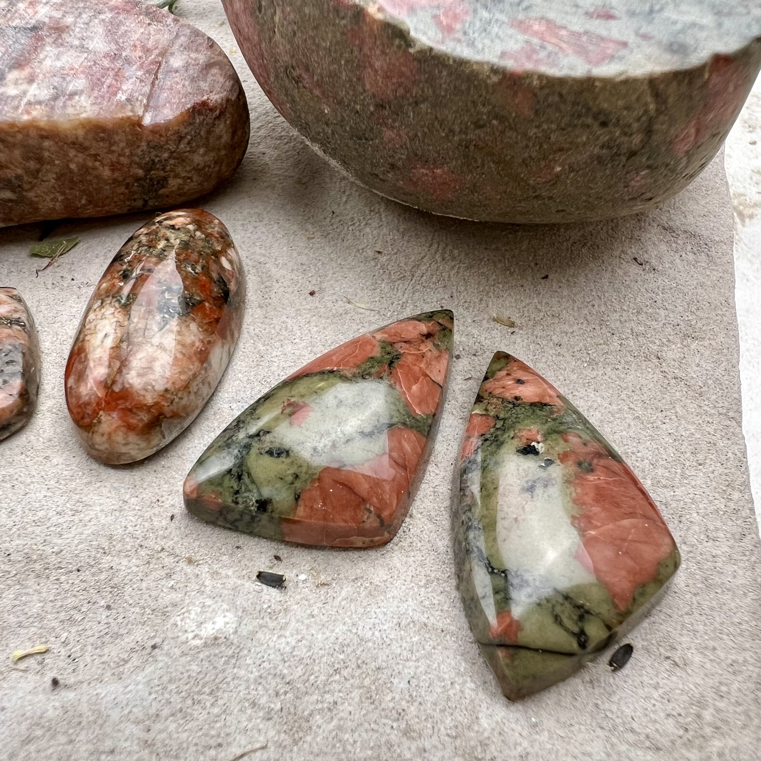 Lapidary technique focus: nuggets & pairs