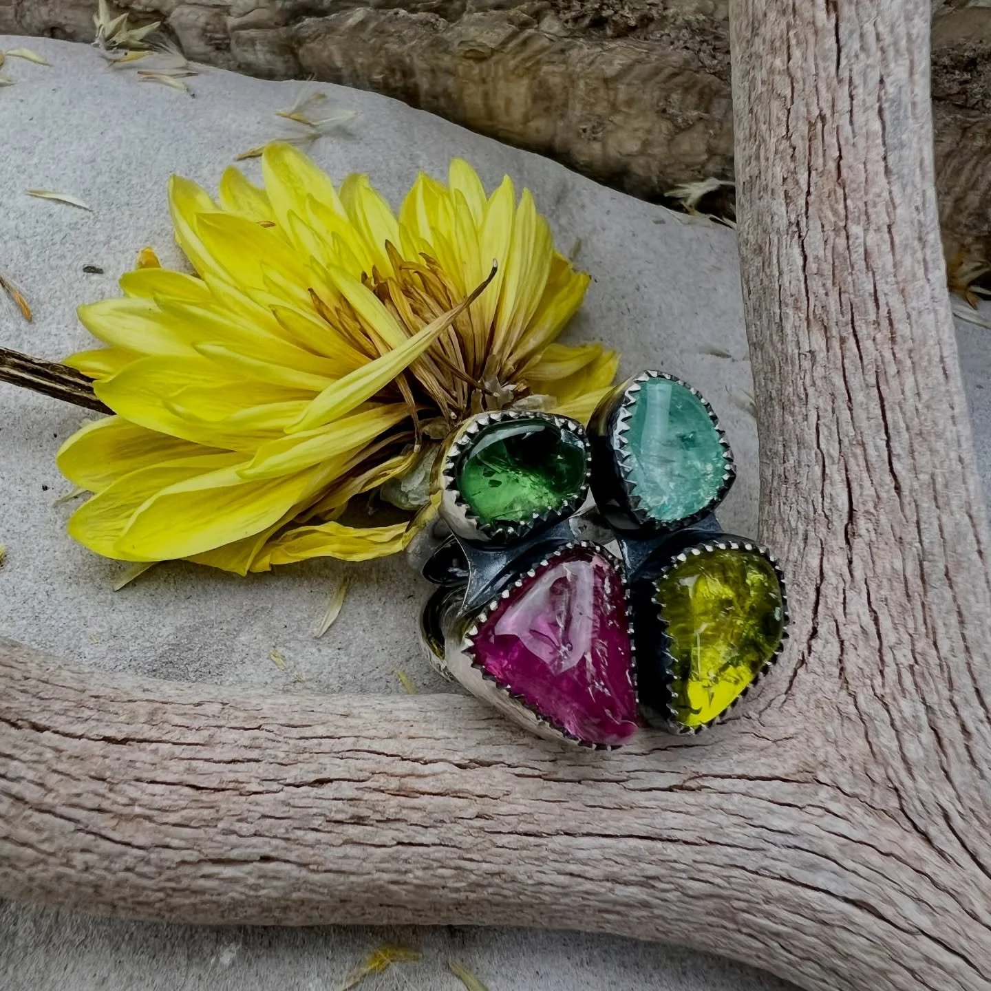 We&rsquo;ll see you at the @downtowngrowers market today from 8-9. 🌸🌺💐🌺🌸