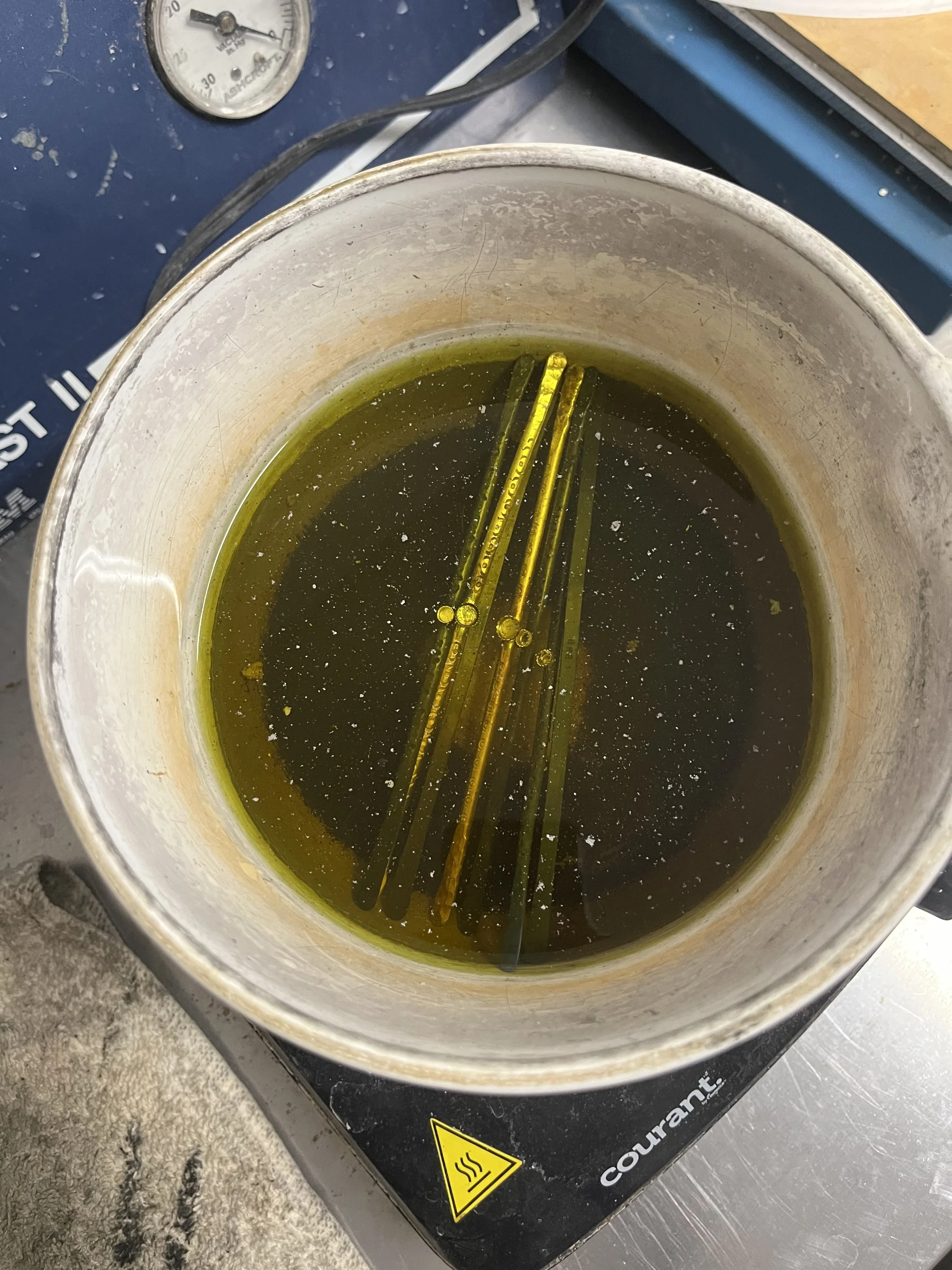 Metal pickling process in private jewelry instruction Albuquerque