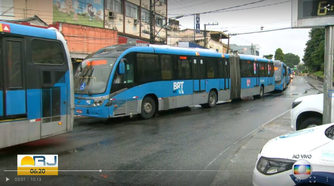 Após sucessivas manhãs com longas filas e aglomeração de passageiros, BRT Transoeste aumenta frota de ônibus