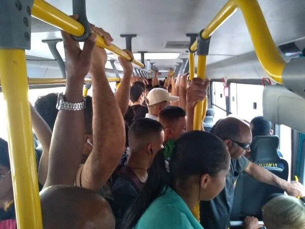 MPF quer mais ônibus nas ruas e itens de segurança para motoristas