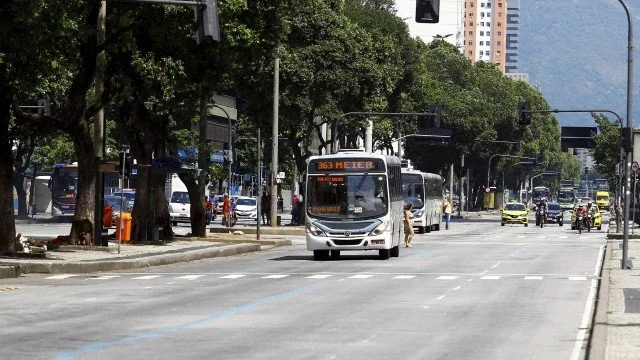 Prefeitura do Rio vai dar subsídio de até R$ 17,5 milhões a empresas para que ônibus rodem na cidade