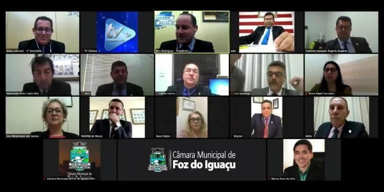 Ofício de vereadores pede rompimento de contrato do transporte coletivo