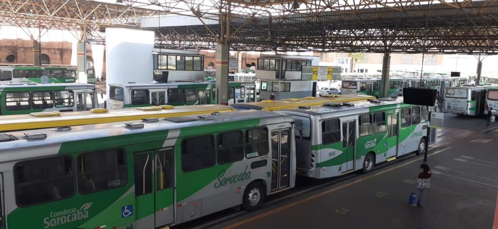 Sorocaba retoma cobrança de Zona Azul e aumenta frota do transporte coletivo
