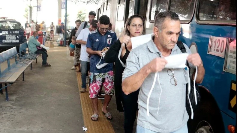 Com abertura do comércio, Prefeitura aumenta linhas de ônibus