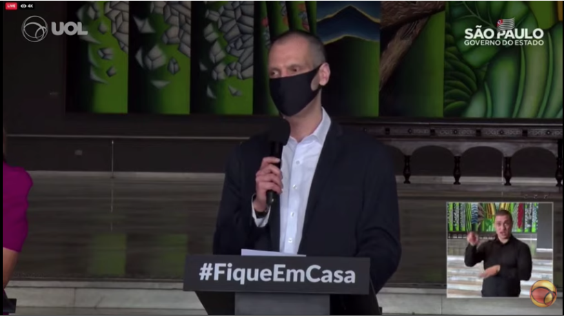 Covas ameaça trocar secretário de transportes caso ônibus permaneçam cheios