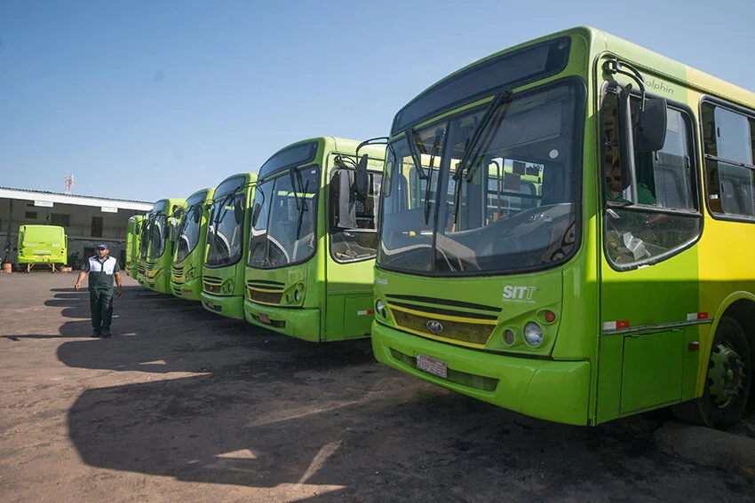 Greve de ônibus em Teresina continua. 70% da frota deve voltar às ruas
