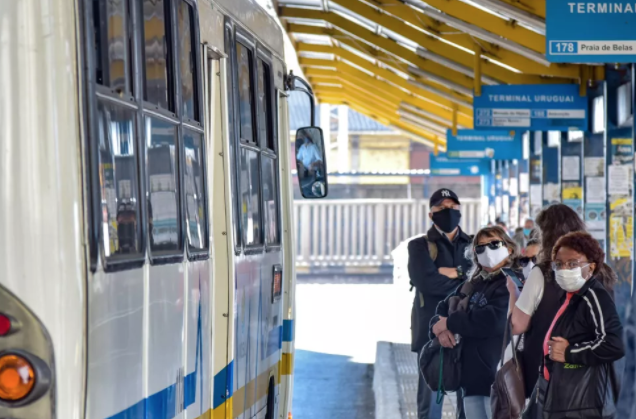 Novo decreto de Porto Alegre passa a valer a partir desta terça; veja o que muda com as restrições