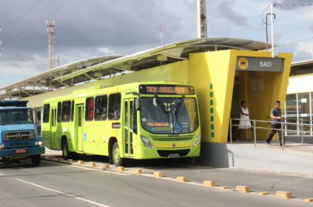 Motoristas e cobradores decidem acatar decisão judicial e retornar ao trabalho nesta quarta-feira (8)