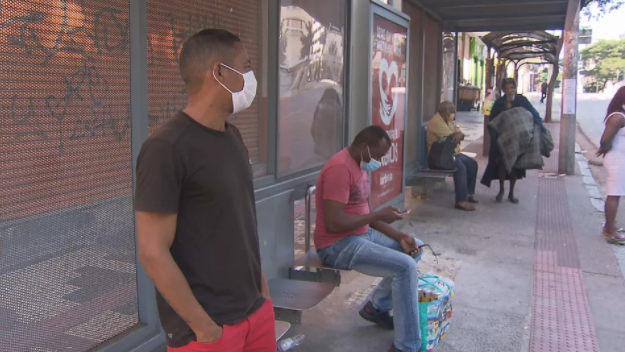 Passageiros do transporte coletivo de BH são surpreendidos no 1º domingo após mudanças em horários