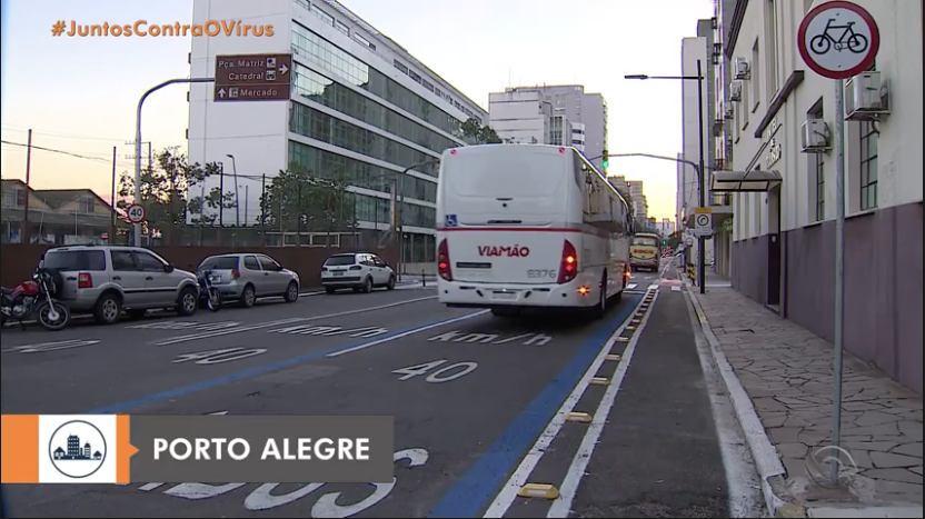 Faixa exclusiva para transporte coletivo passa a funcionar no Centro, em Porto Alegre