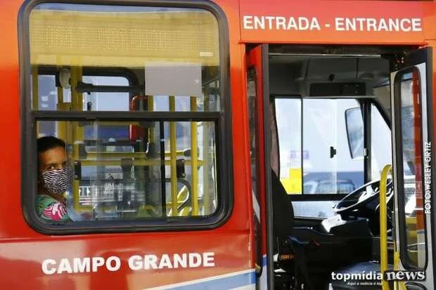 Empresas de ônibus ainda analisam como funcionará transporte no fim de semana