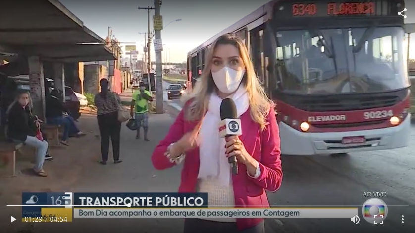 Quem usa transporte coletivo reclama de superlotação