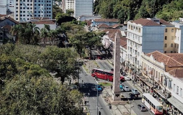 Petro Ita pede implantação de faixas exclusivas para melhorar o transporte público