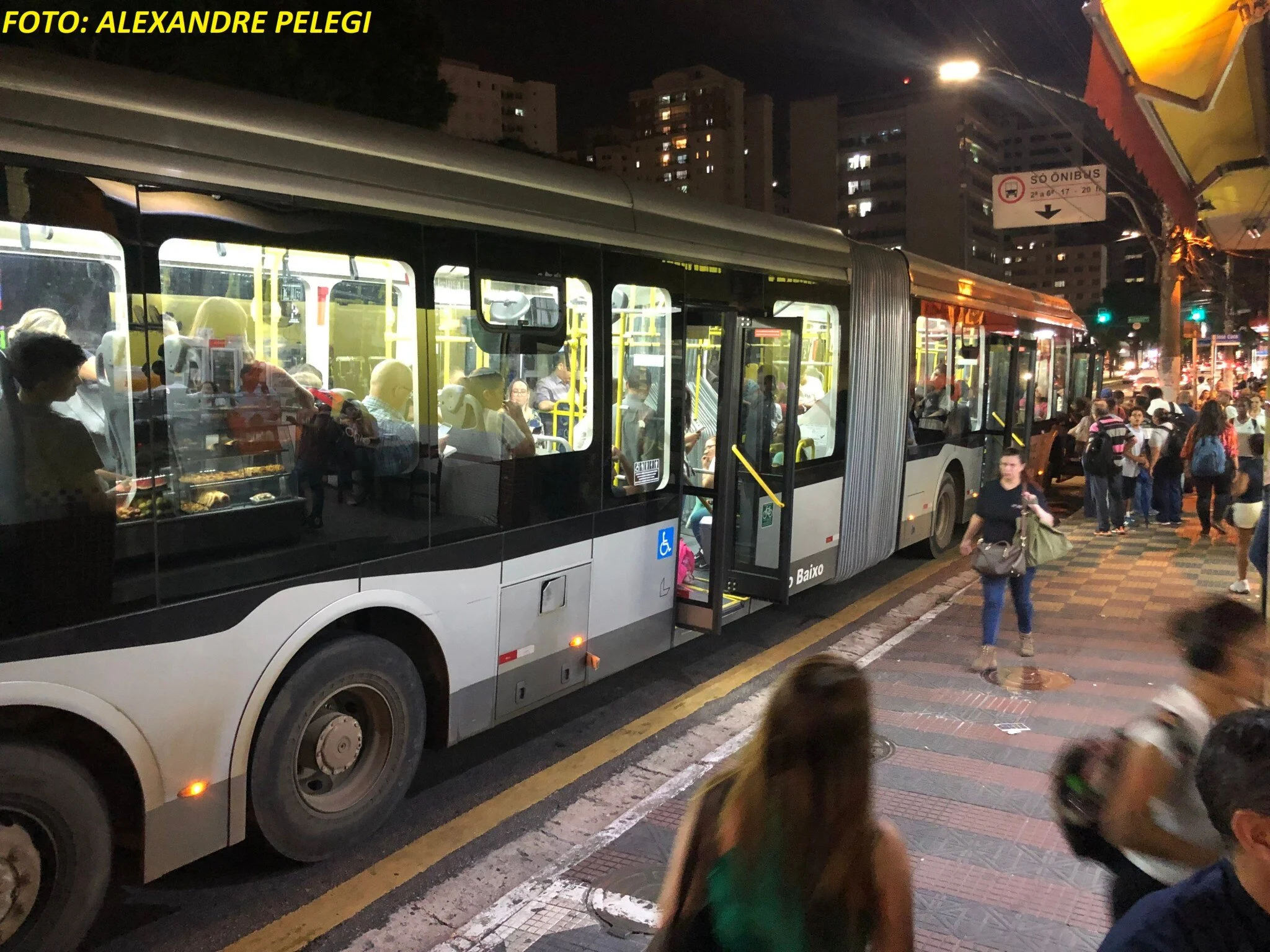 Bruno Covas libera mais R$ 110 milhões para subsídios a ônibus em São Paulo