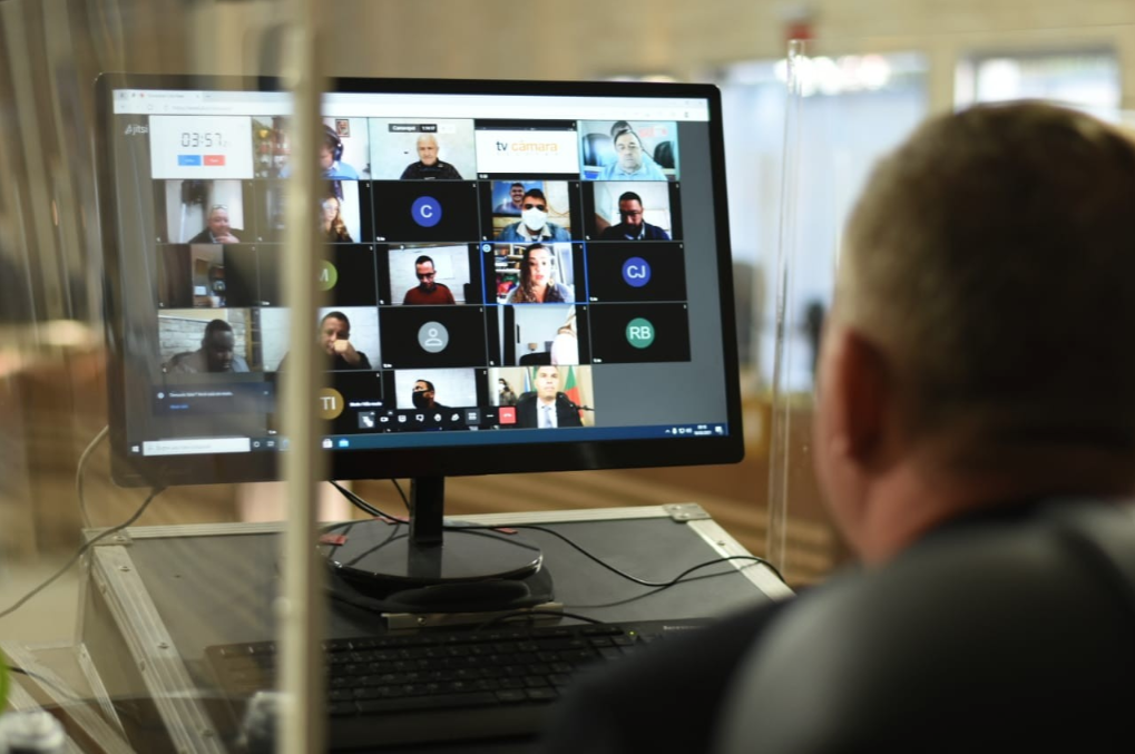 Projeto de ajuda financeira para transporte coletivo está pronto para ser votado em plenário