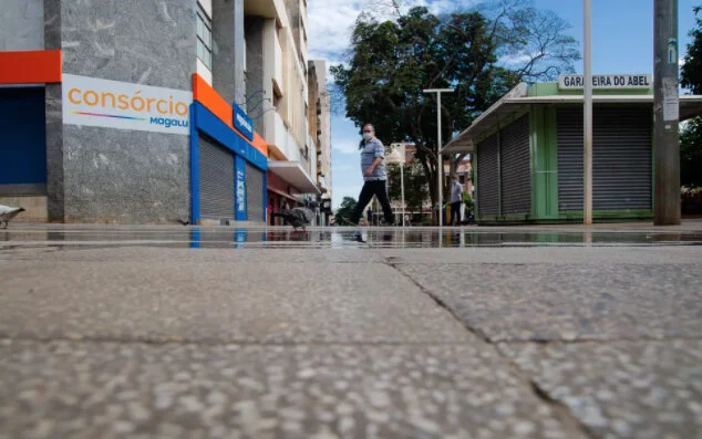 Prefeitura de Ribeirão Preto, SP, anuncia nesta segunda (31) se prorroga ou não fase restritiva