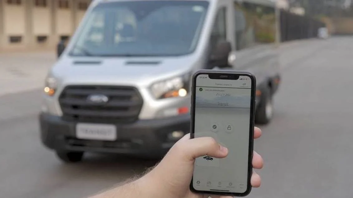 Ford leva conectividade aos veículos comerciais