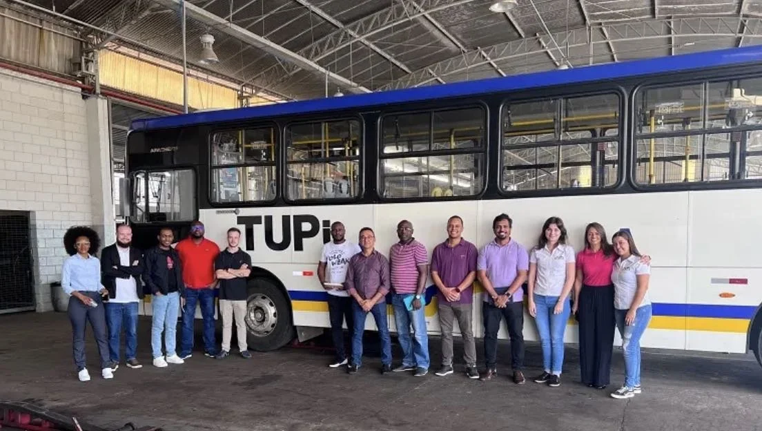 Transdata recebe comitiva de Angola e visita diferentes operações e modelos de transporte no Brasil