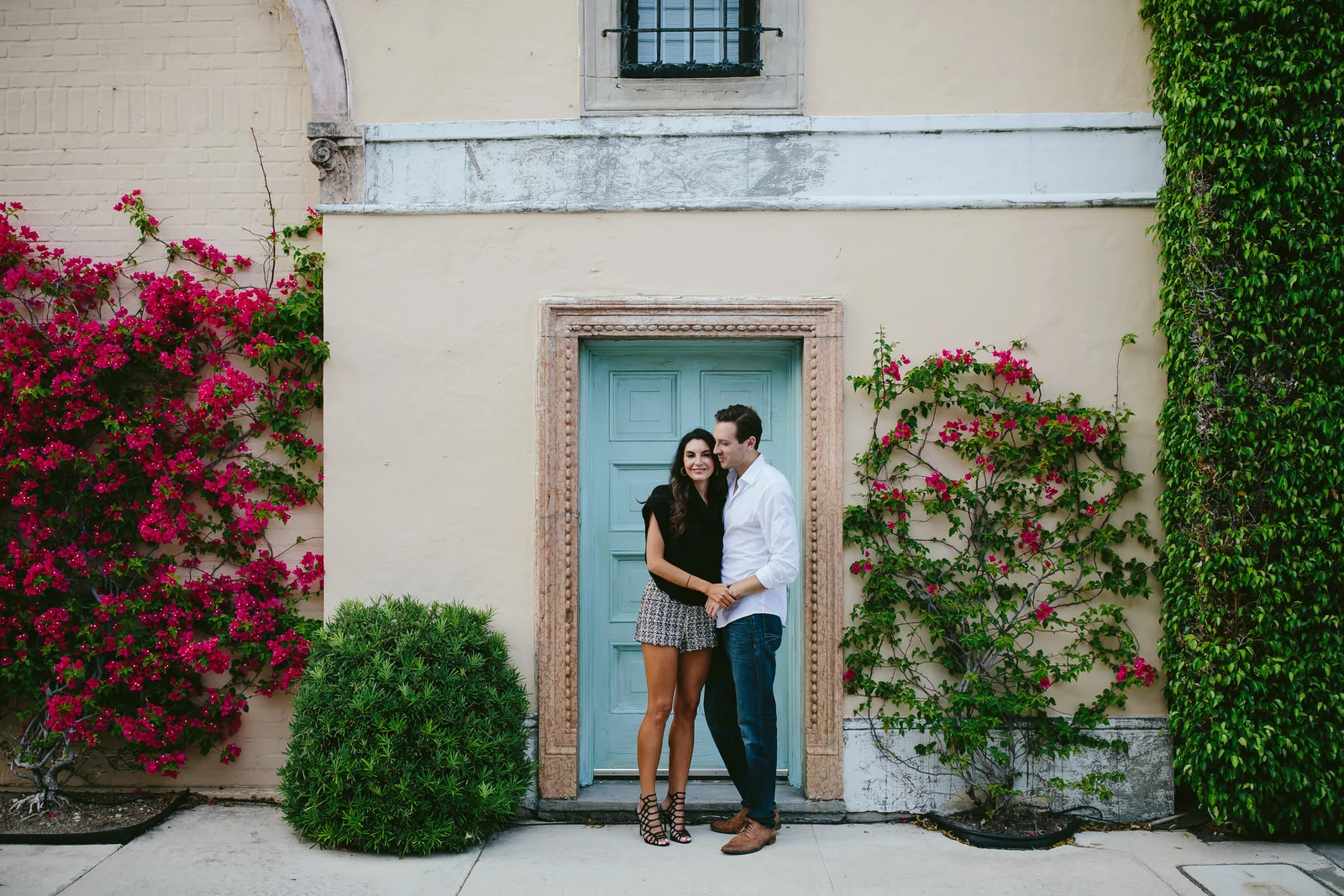 west_palm_beach_engagement_session_worth_avenue_tiny_house_photo-54.jpg