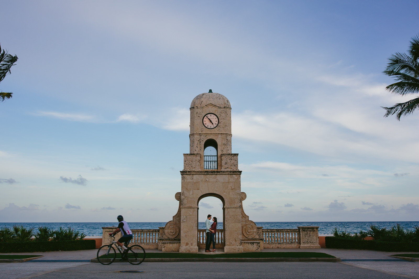 west_palm_beach_engagement_session_worth_avenue_tiny_house_photo-101.jpg