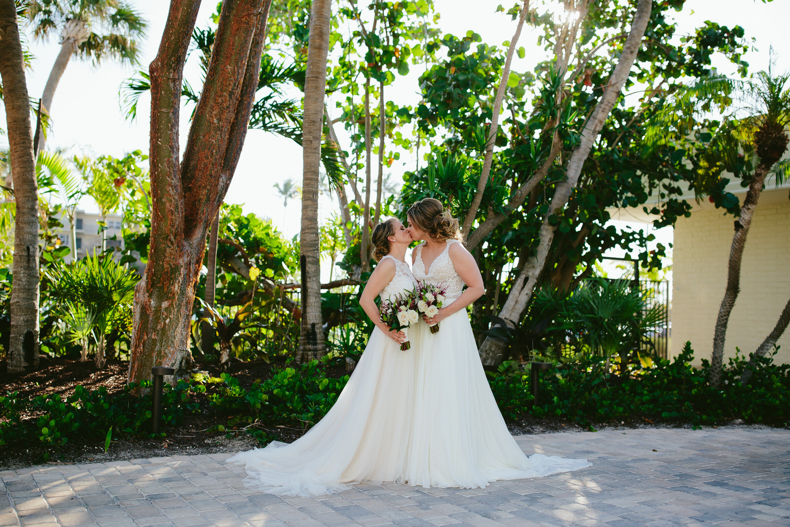 brides_kissing_amara_cay_resort_islamorada.jpg