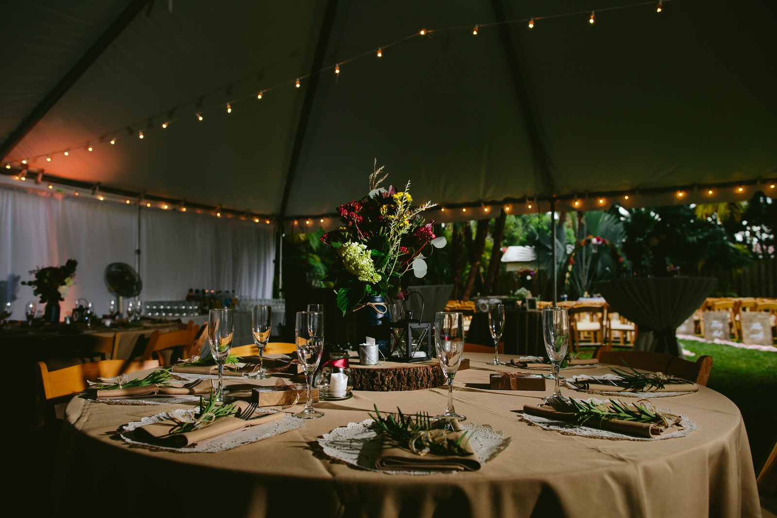 pinecrest_backyard_wedding_tiny_house_photo_candids-4.jpg