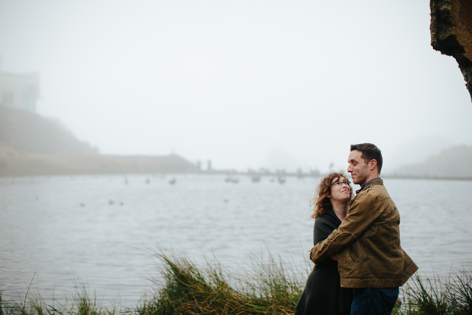 adventurous_engagement_session_hiking_san_francisco_nature_love_moody.jpg
