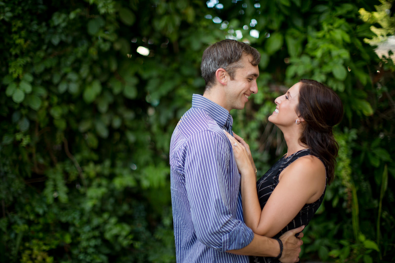 fun-photography-for-couples-in-love-tiny-house-photo.jpg