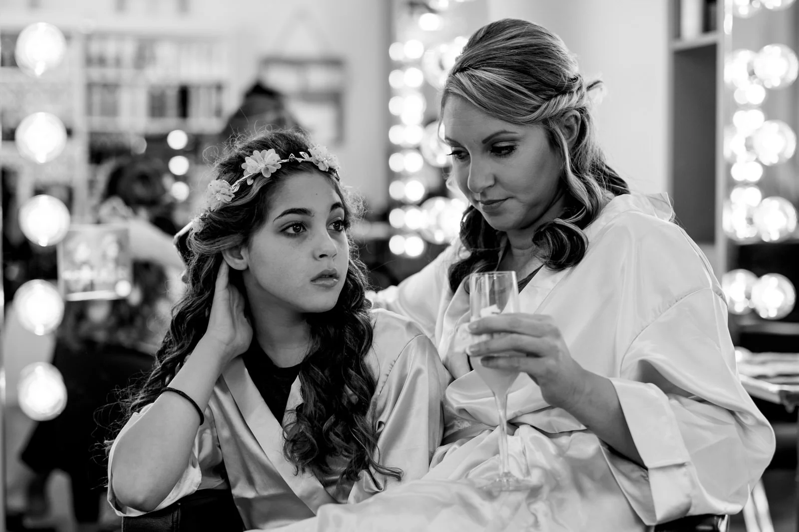 getting_ready_salon_wedding_day_stuart_wedding_photographer-66.jpg
