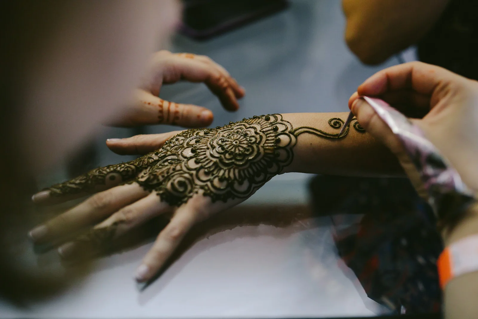 central-florida-wedding-photographer-tiny-house-photo-henna-ceremony.jpg
