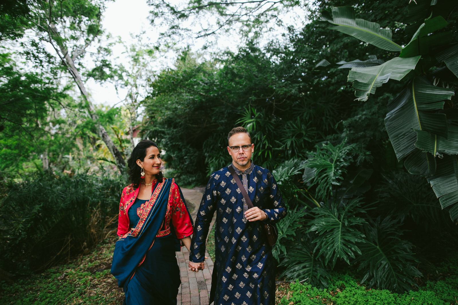 kashi-couple-saris-wedding-weekend-tiny-house-photo