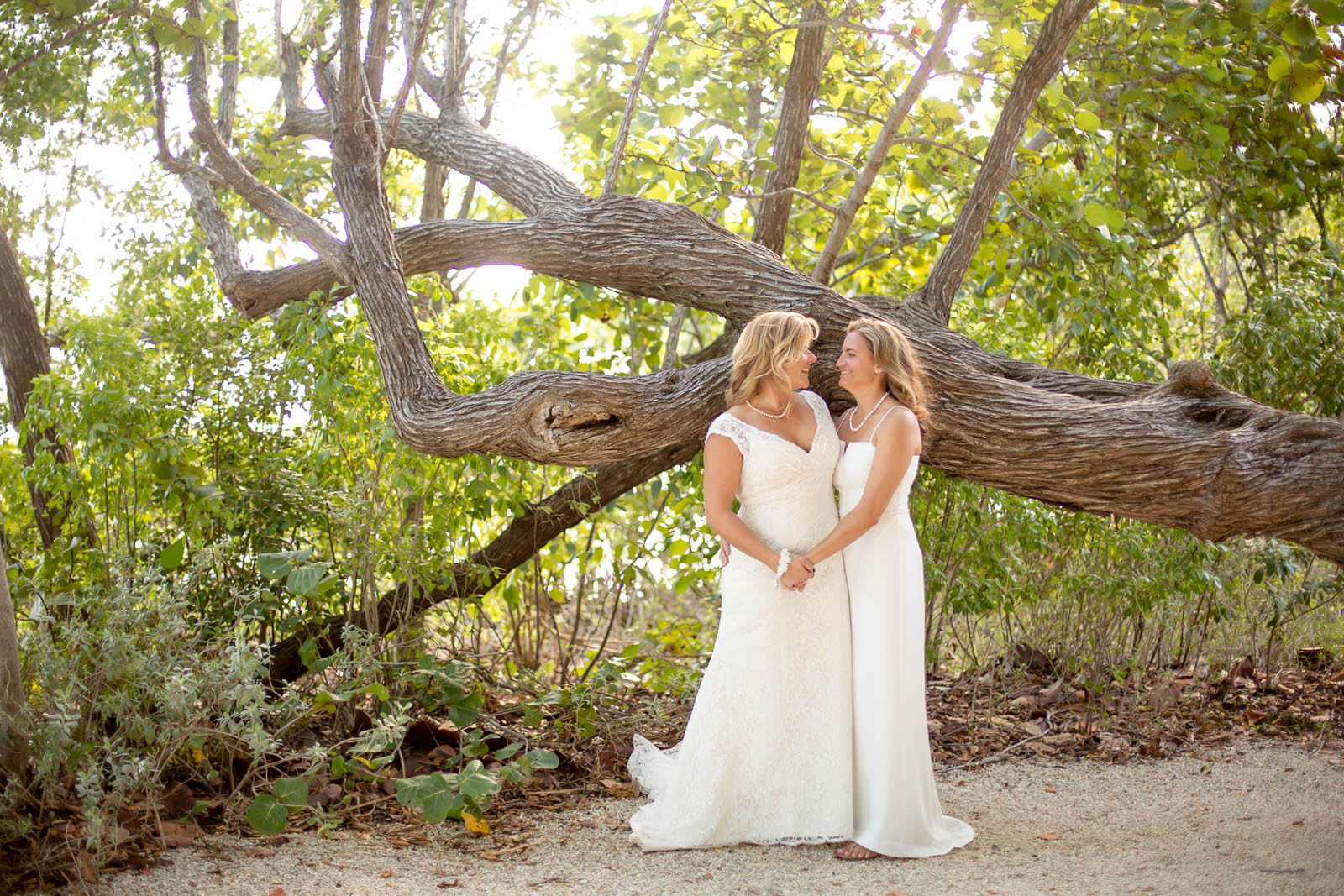 brides-moment-tiny-house-photo-destination-wedding.jpg