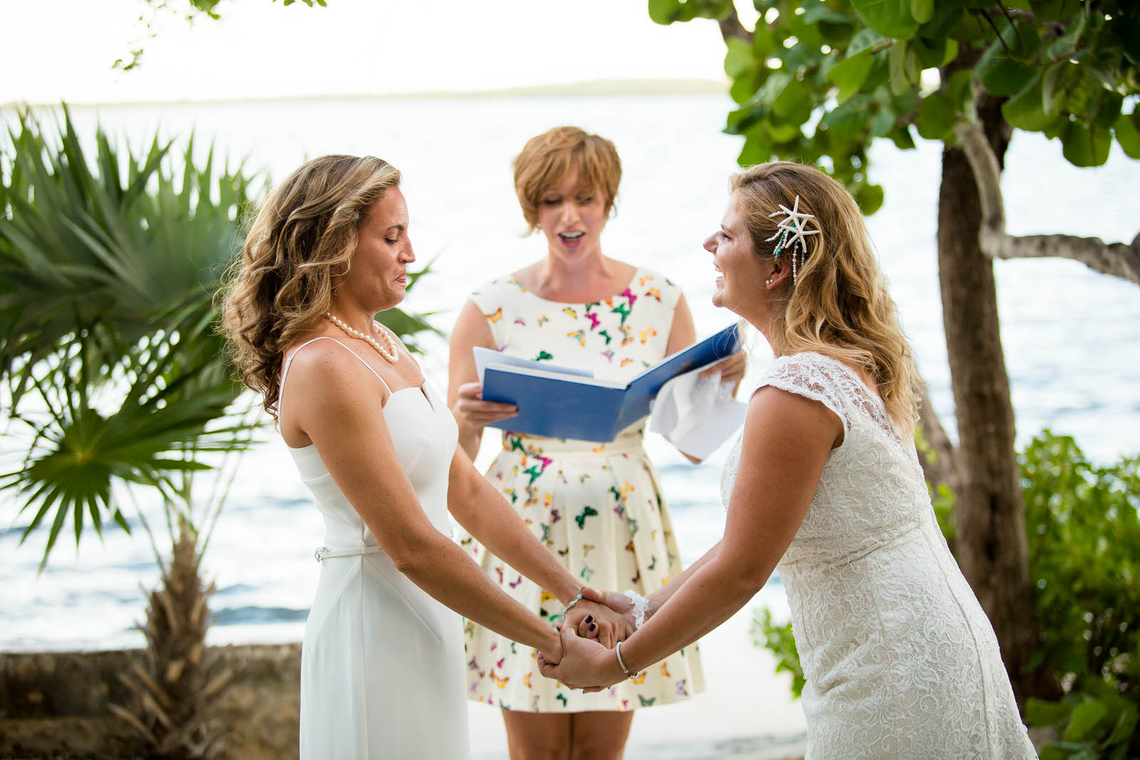 wedding-ceremony-moments-tiny-house-photo-brides.jpg