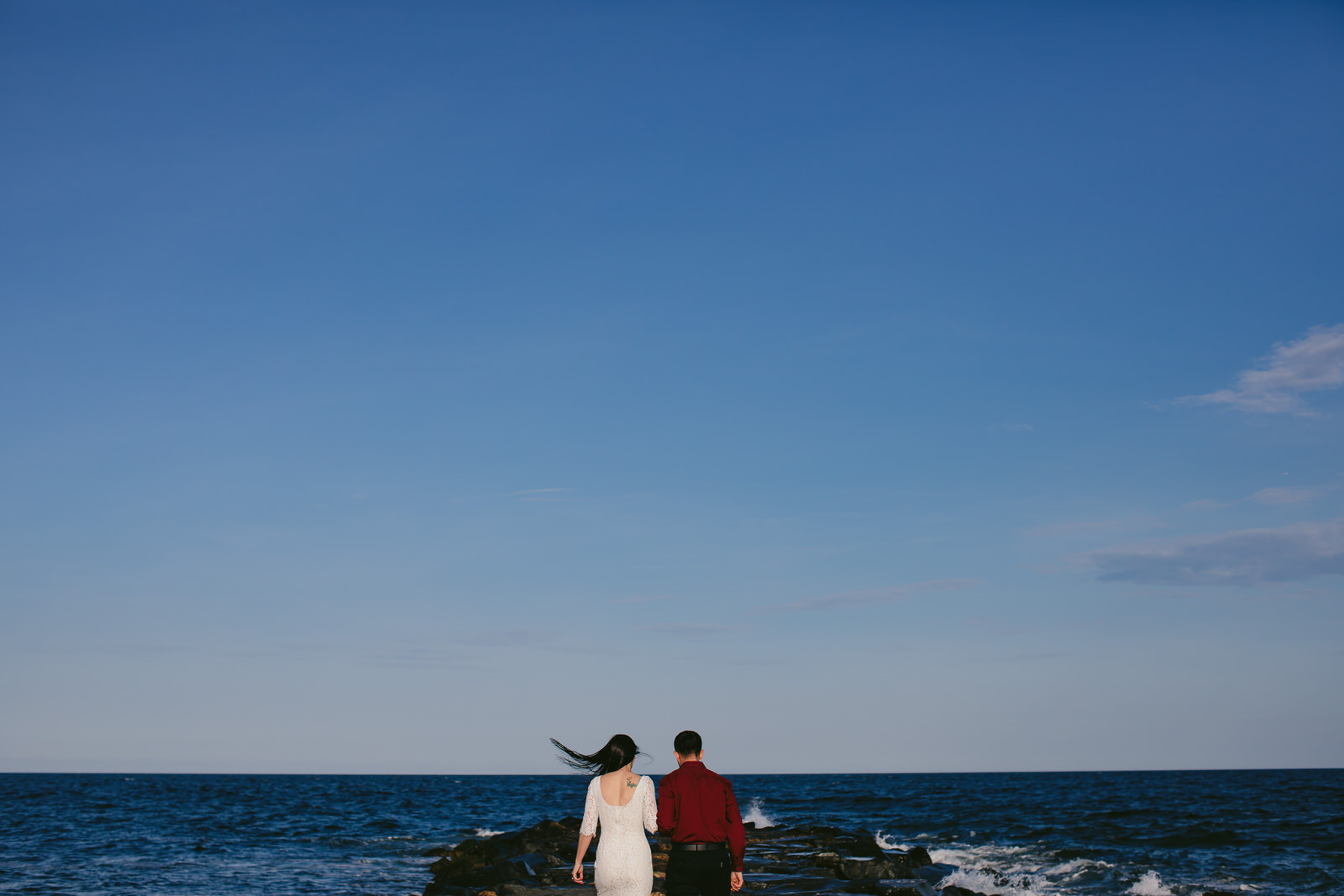 engagement-portraits-asbury-park-tiny-house-photo-beach-ocean-romanticjpg