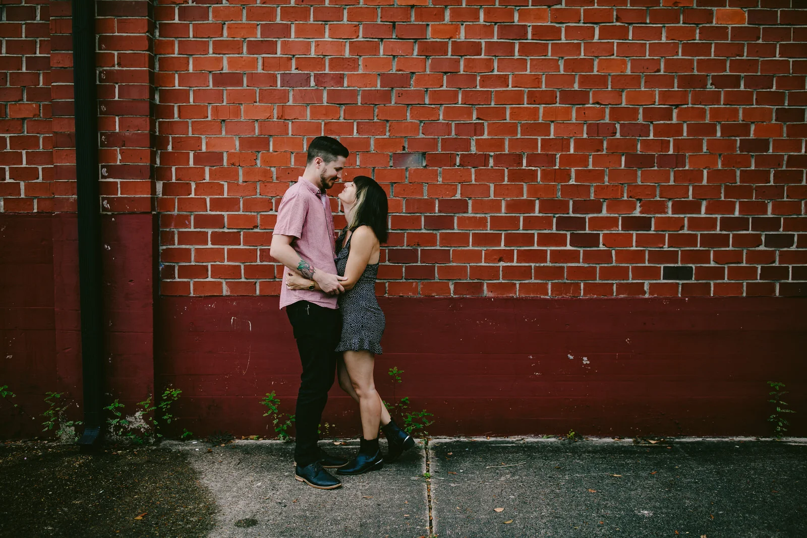 emotional-photography-tiny-house-photo-couple-brick-wall-south-florida.jpg