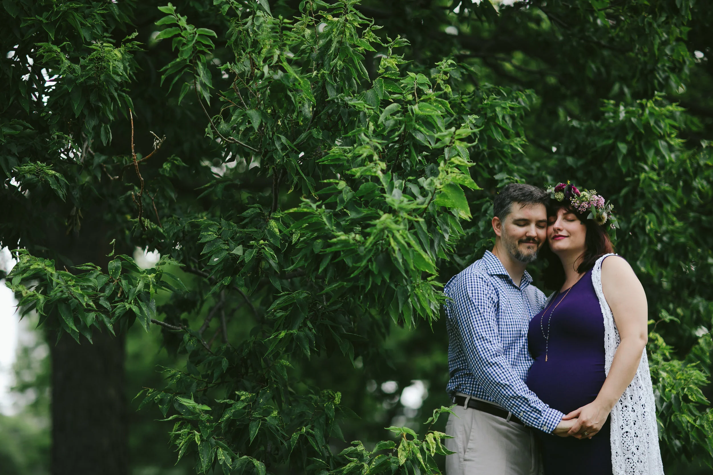 Edgewater Chicago Pregnancy Portraits Tiny House Photo.jpg