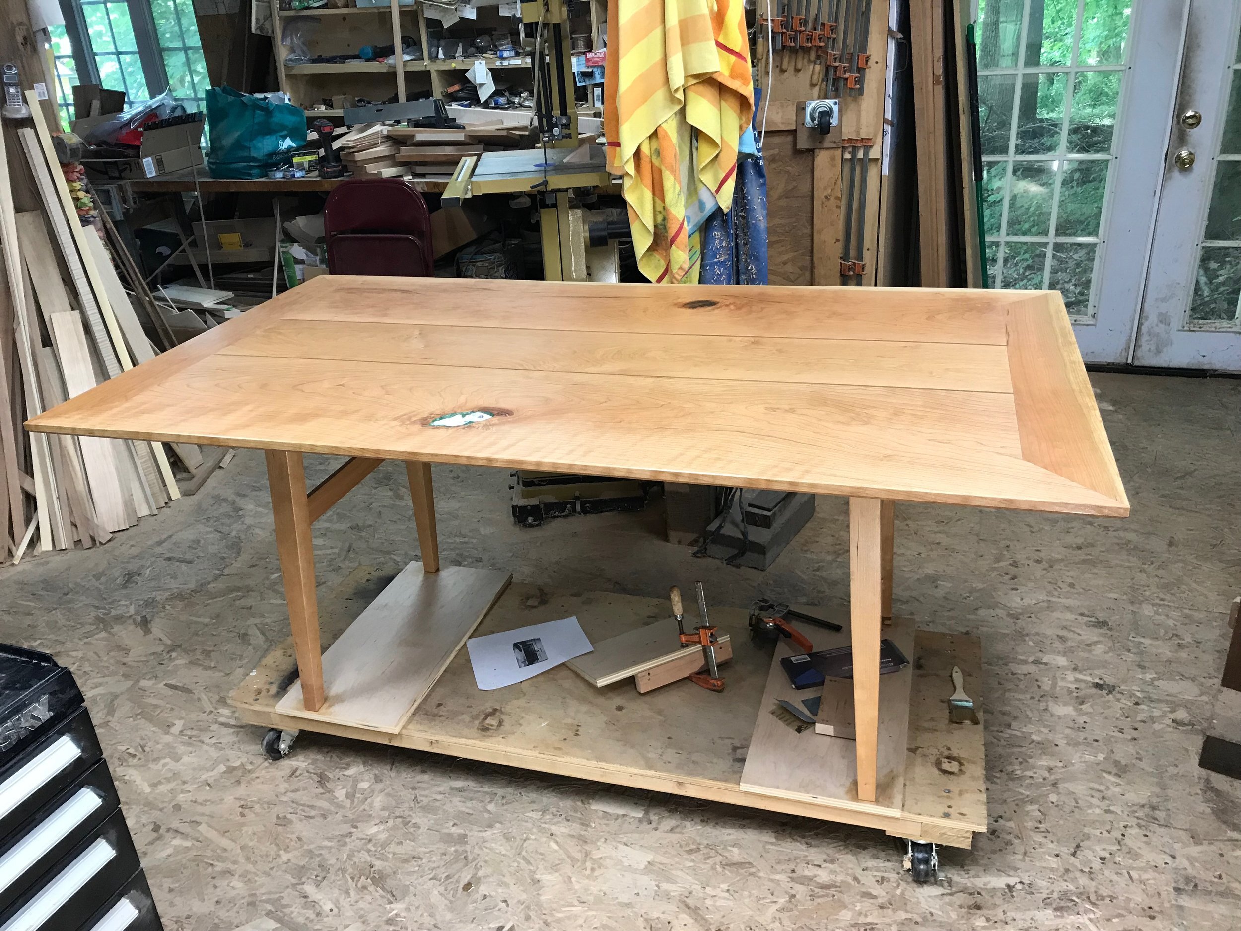 SHORE DINING TABLE