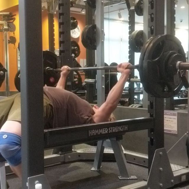Today's #benchpress - 125kg (253 Kentucky fried freedom fingers) 6 sets of 3 and one amrap after it all. I decided not to bore you to death with all the sets today, hope that's ok with @tianyi__bruce_lu - here's the 7th set (7 reps), a unique angle i used on a couple sets to check shoulder positions, and the first triple. I swear I did do some curls today @abellcane - I'll tape those too next time. Gotta step up my curl-weird-things game. #powerlifting #eastavebarbell #bicepslikebellush