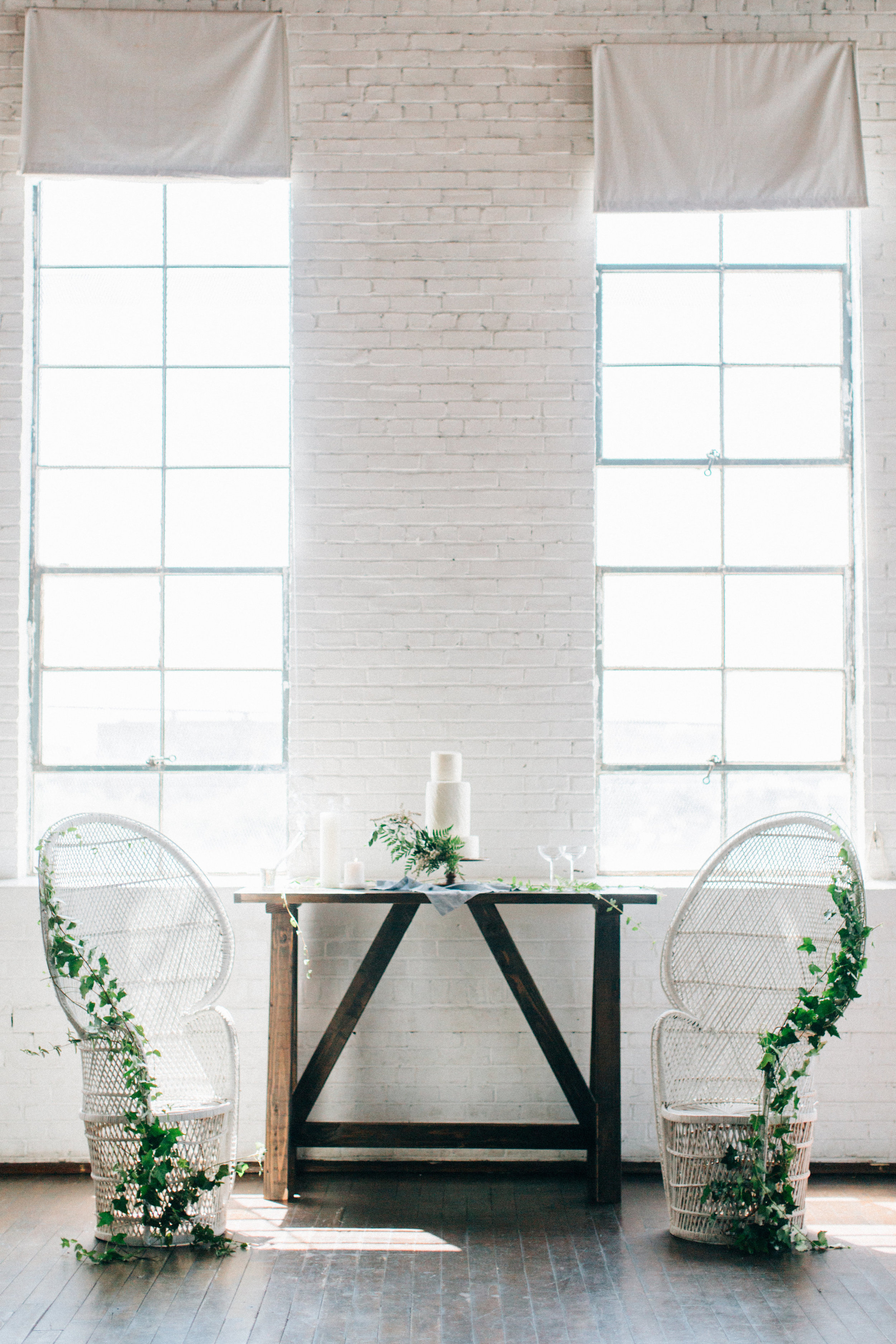 Modern White and Green Sweetheart Table | Simply Charming Socials | Atlanta Wedding Planner