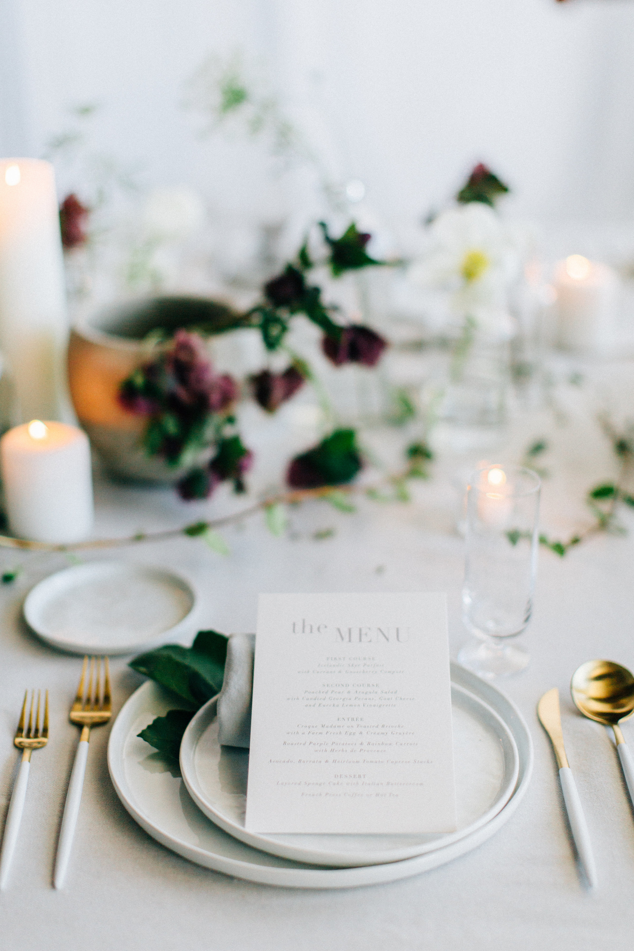 Modern and Minimal Indoor Wedding Reception Place Settings | Simply Charming Socials | Atlanta Wedding Planner