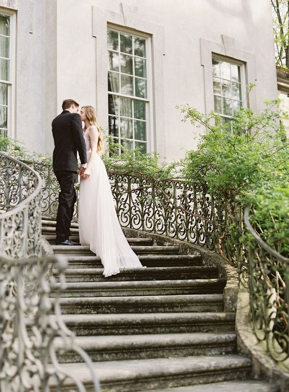 Romantic Bride and Groom Portraits | Simply Charming Socials | Atlanta Wedding Planner