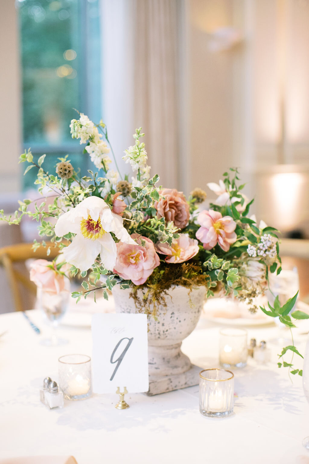 Organic Floral Centerpiece | Simply Charming Socials | Atlanta Wedding Planner