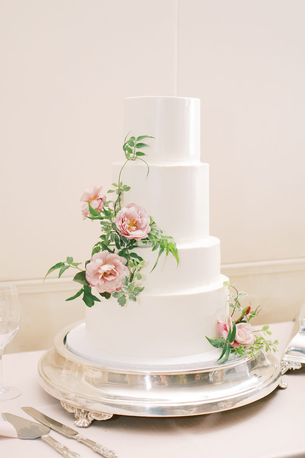 White Wedding Cake | Simply Charming Socials | Atlanta History Center