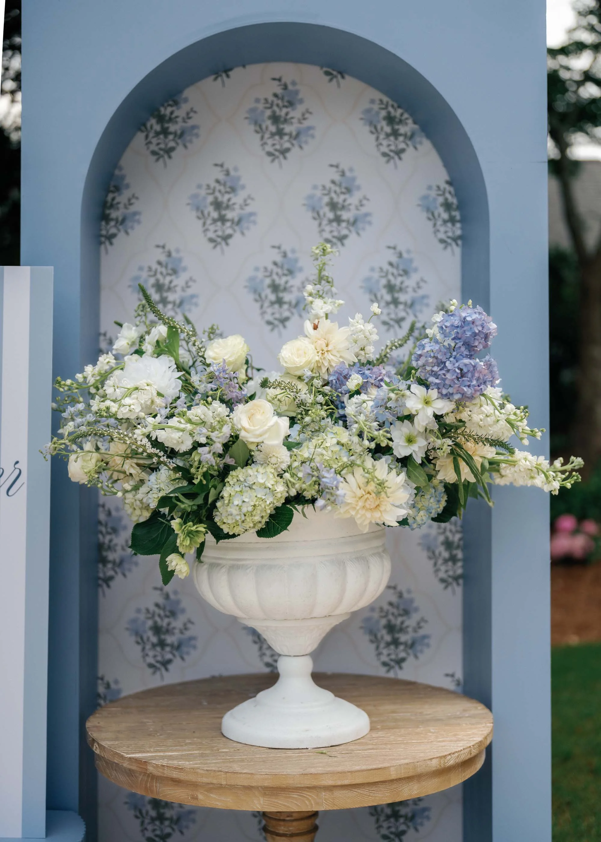 HydrangeaBluesShower-SimplyCharmingSocials-LuxuryAtlantaPartyPlanner-as-seen-in-Martha-Stewart-5.jpg