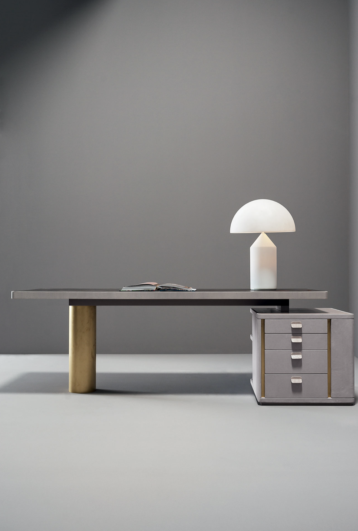 4B2-BAXTER VERBA VOLANT SLIM DESK.png