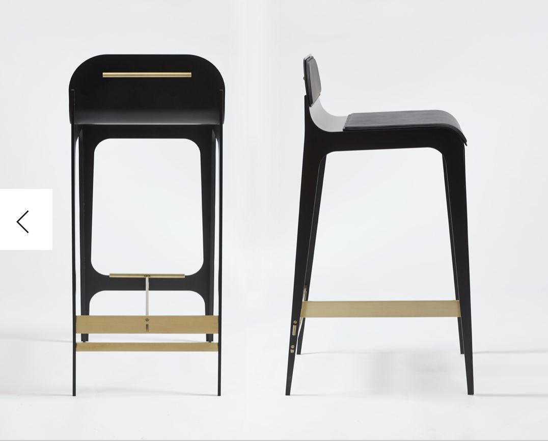 9A. 8 BAR STOOLS WITH BRASS DETAIL AND WHITE LEATHER SEATS IMAGE 3 .png