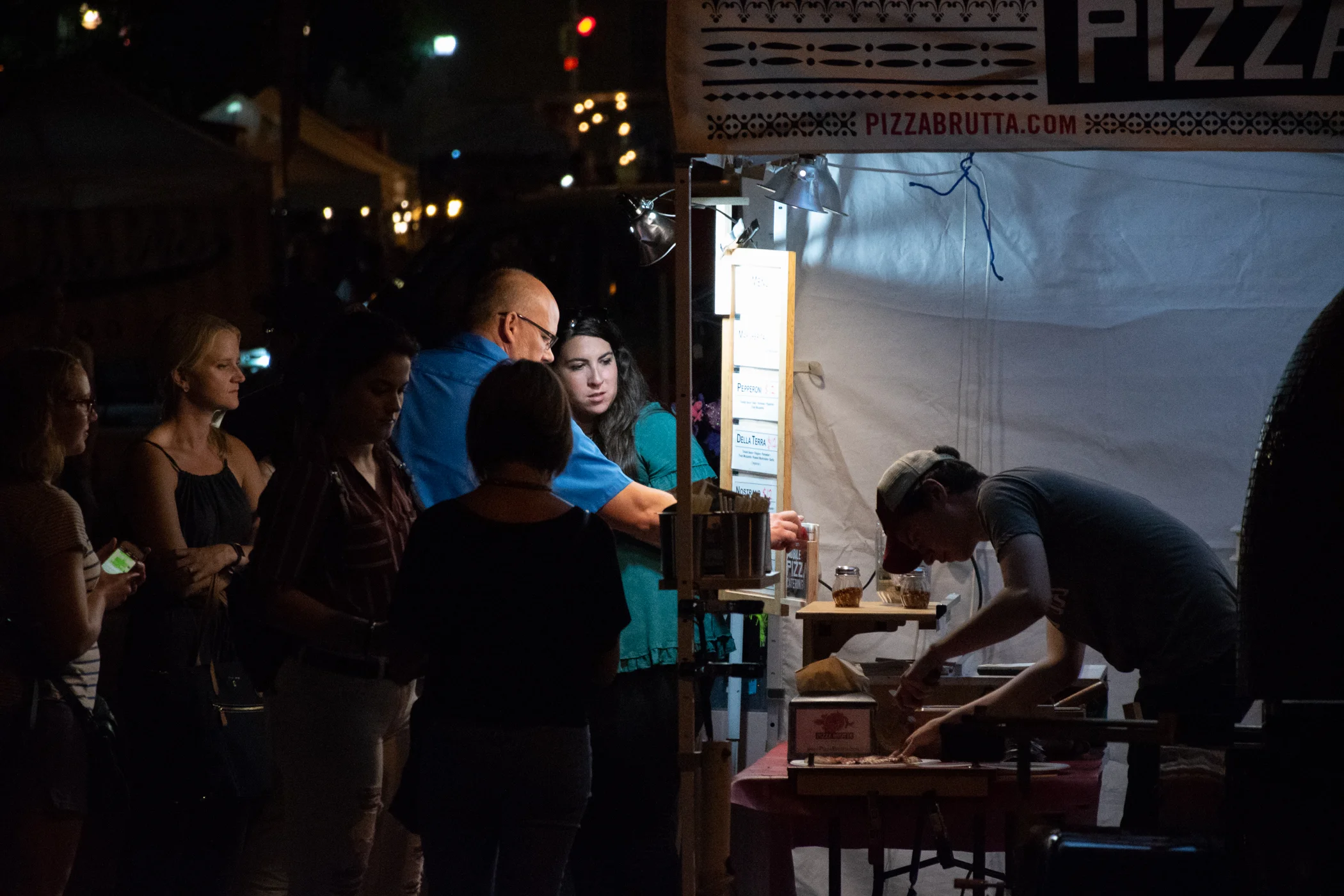 1/125 seconds, f/5.6, ISO 6400