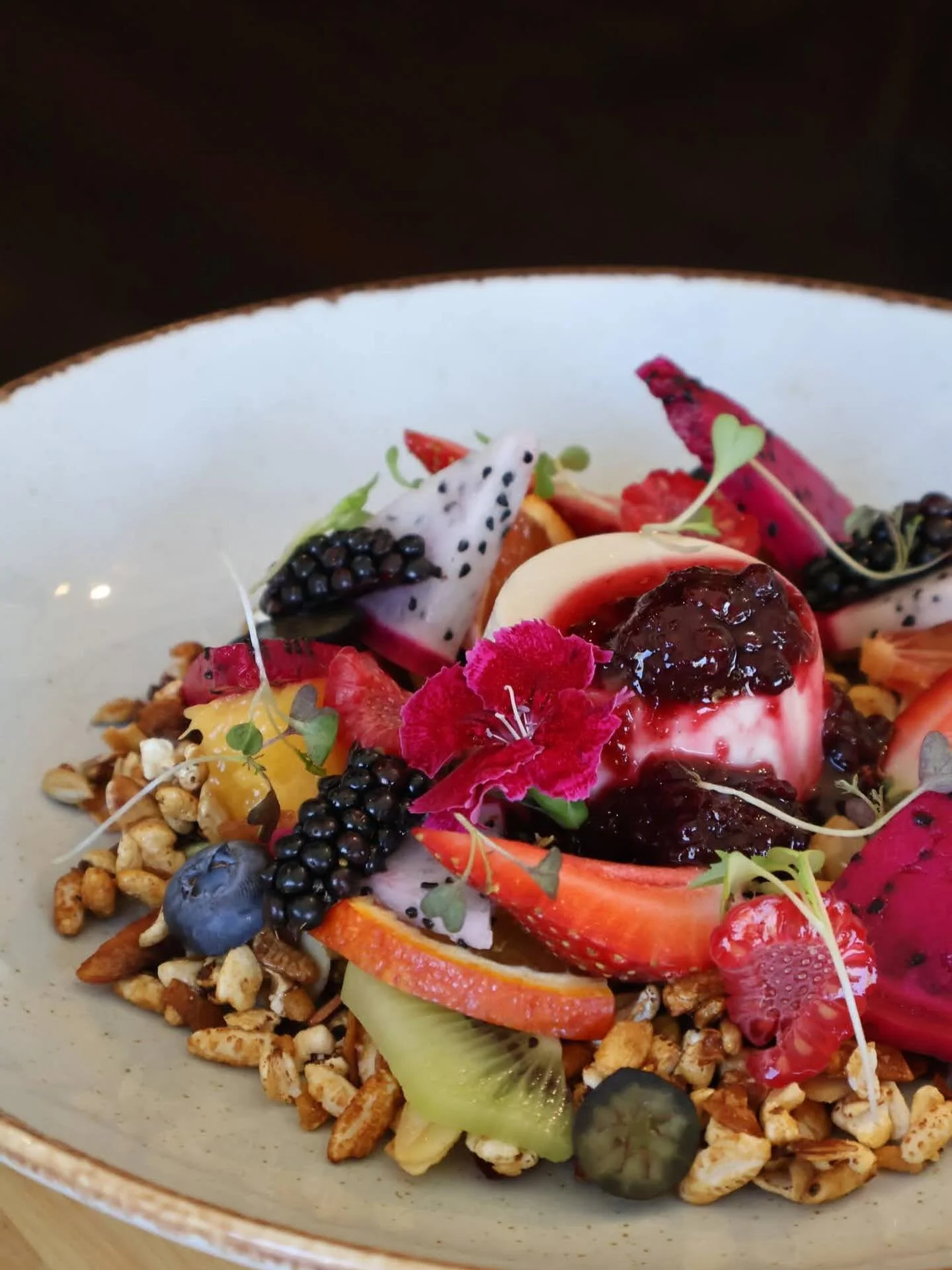 VANILLA &amp; EARL GREY YOGHURT PANNA COTTA toasted buckwheat &amp; almond granola, seasonal fruit, blackberry &amp; yuzu
compote.
.
.
.
.
.
#thelittlebanksia #southperth #kensington #perthcafe #perthfood #urbanlistperth #breakfastinperth #pannacotta