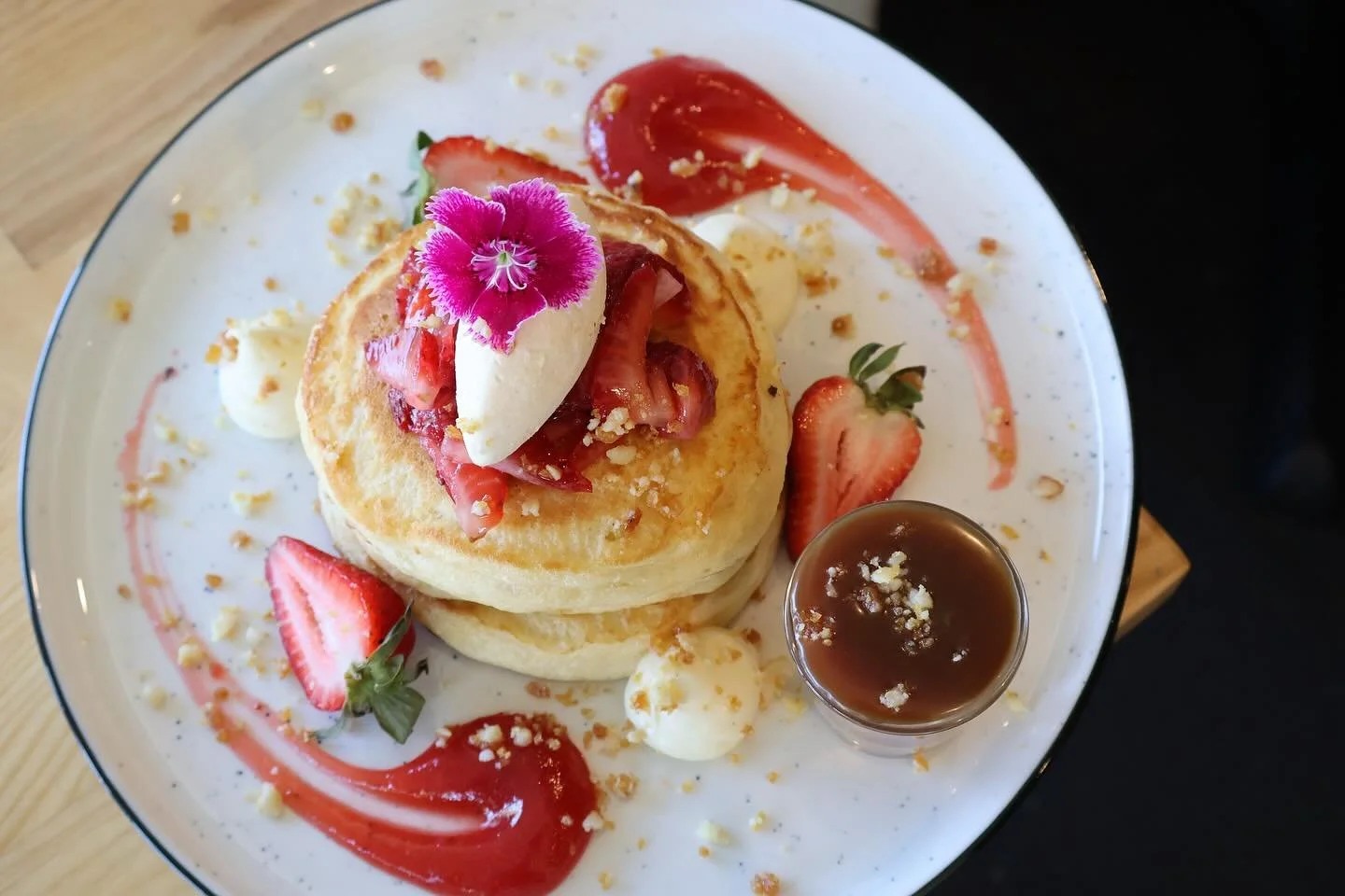 BUTTERMILK PANCAKES macerated strawberry, elderflower &amp; cr&egrave;me fraiche parfait, macadamia praline, vanilla cream, strawberry gel, salted caramel.
.
.
.
.
.
#thelittlebanksia #southperth #kensington #perthcafe #perthfood #pertheats #urbanlis